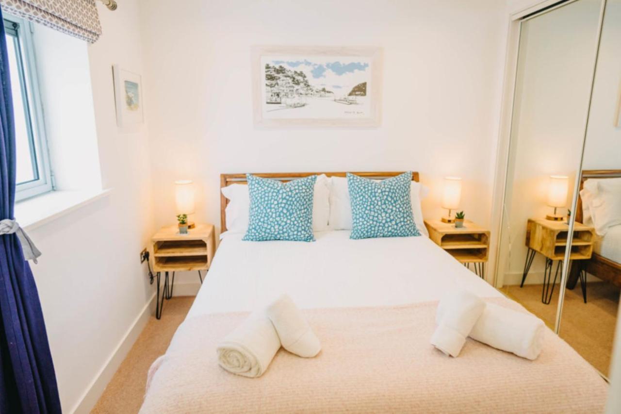 Sunset Waves Sea View Apartment Featuring Panoramic Views & Parking 뉴키 외부 사진