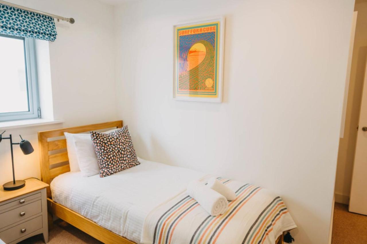 Sunset Waves Sea View Apartment Featuring Panoramic Views & Parking 뉴키 외부 사진