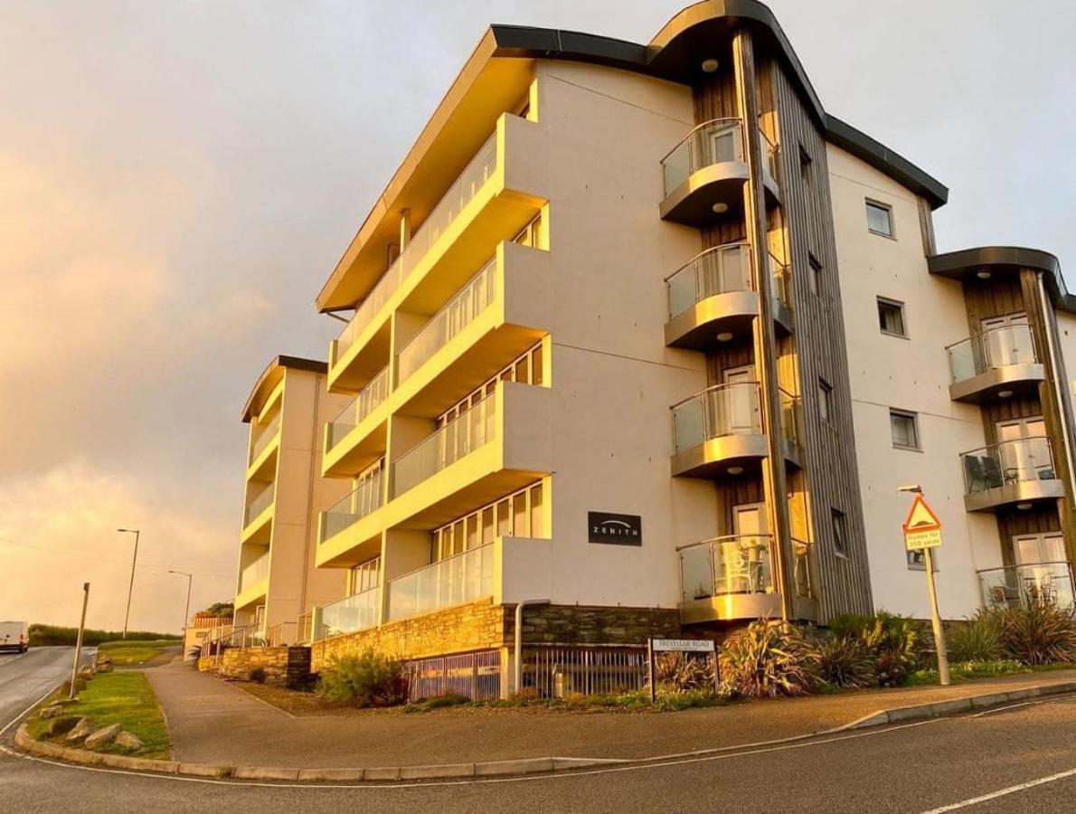 Sunset Waves Sea View Apartment Featuring Panoramic Views & Parking 뉴키 외부 사진