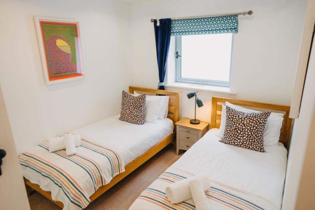 Sunset Waves Sea View Apartment Featuring Panoramic Views & Parking 뉴키 외부 사진