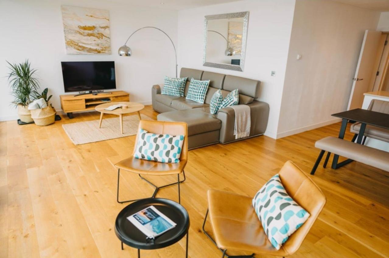 Sunset Waves Sea View Apartment Featuring Panoramic Views & Parking 뉴키 외부 사진